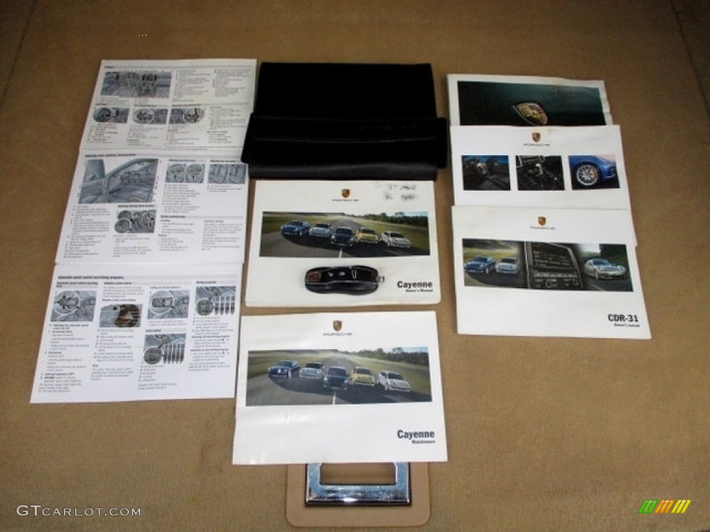 2011 Porsche Cayenne S Books/Manuals Photo #136416634