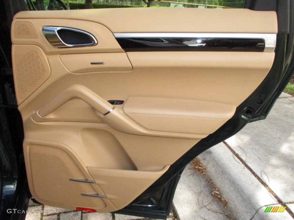 2011 Porsche Cayenne S Luxor Beige Door Panel Photo #136417129