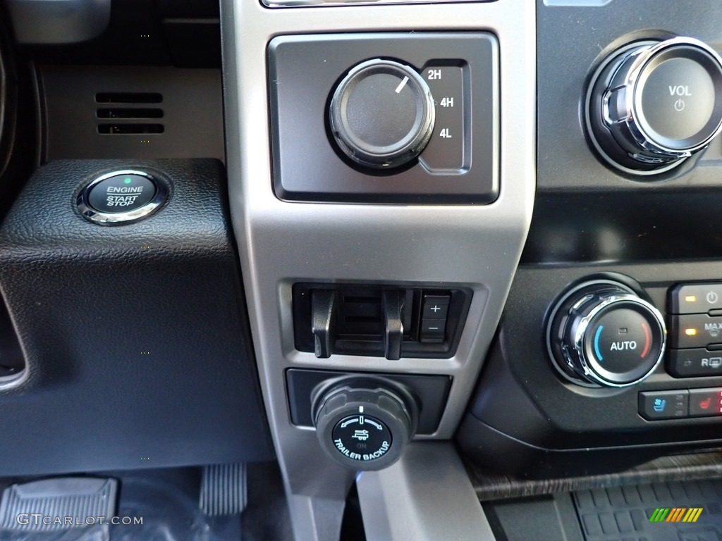 2020 Ford F350 Super Duty Lariat Crew Cab 4x4 Controls Photo #136418026