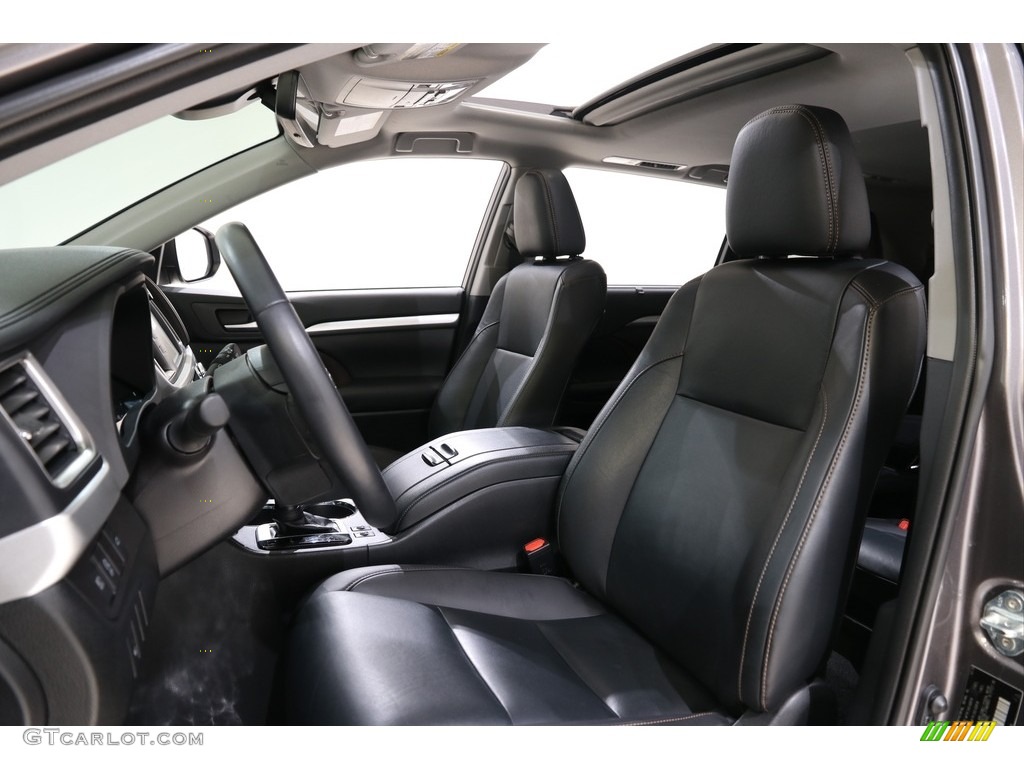 2019 Toyota Highlander XLE AWD Front Seat Photo #136420954