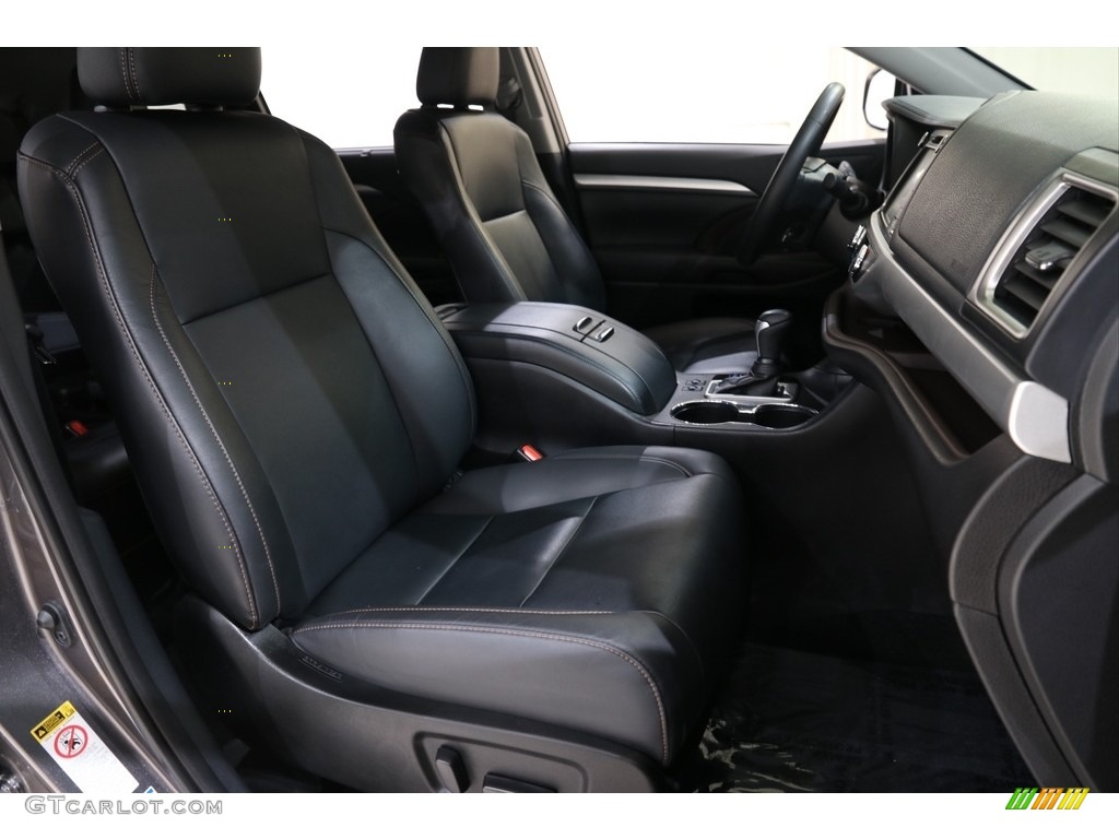 Black Interior 2019 Toyota Highlander XLE AWD Photo #136421089