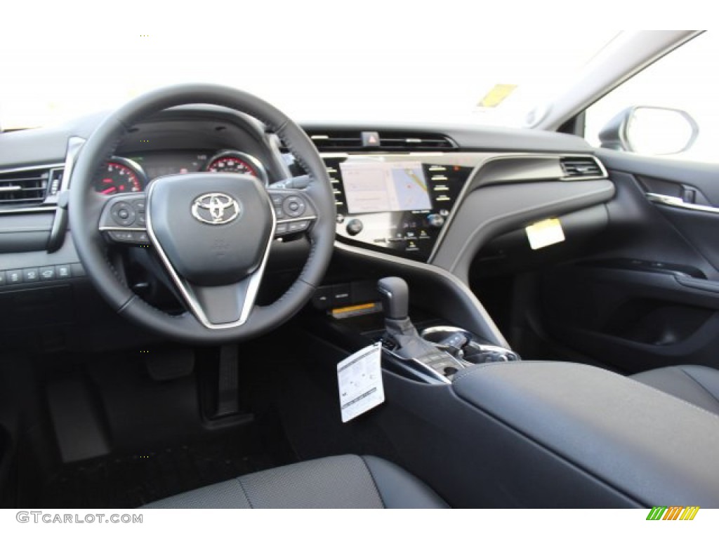 2020 Toyota Camry XSE Black Dashboard Photo #136427784