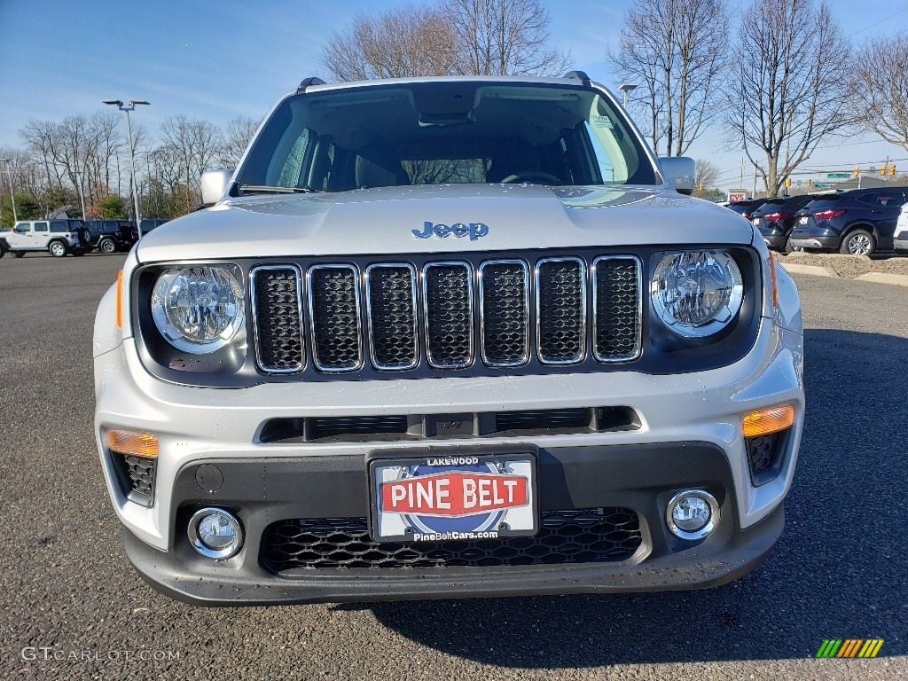 2020 Renegade Latitude 4x4 - Glacier Metallic / Black photo #2