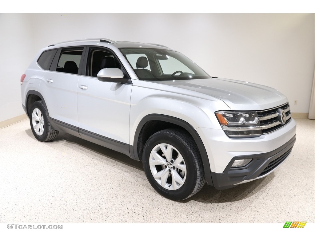 Reflex Silver Metallic 2019 Volkswagen Atlas SE 4Motion Exterior Photo #136428933