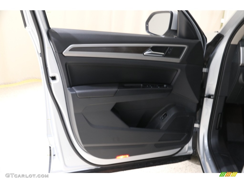 2019 Volkswagen Atlas SE 4Motion Titan Black Door Panel Photo #136428987