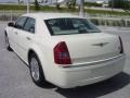 Cool Vanilla - 300 C HEMI Photo No. 4