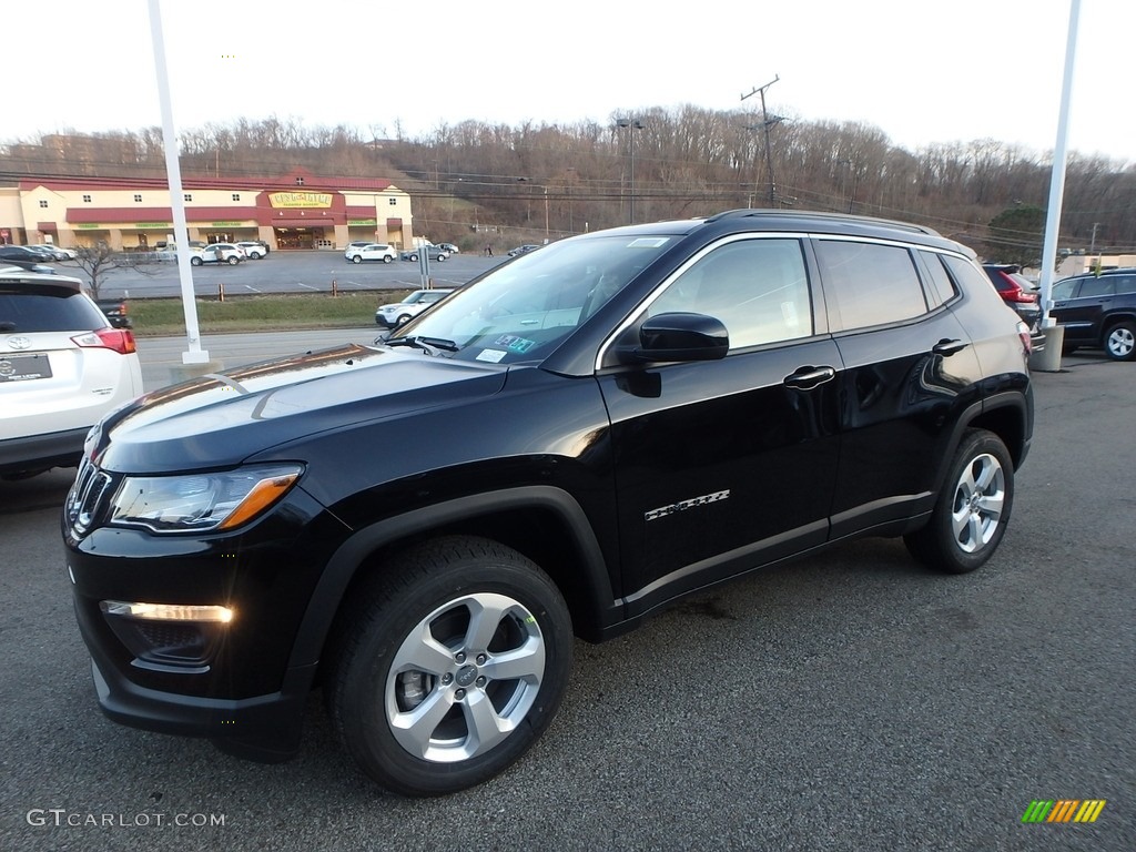 2020 Compass Latitude 4x4 - Diamond Black Crystal Pearl / Black photo #1