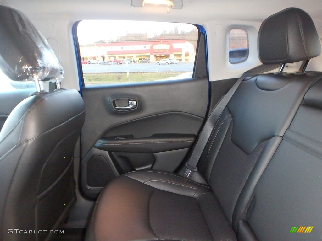 2020 Compass Latitude 4x4 - Jazz Blue Pearl / Black photo #12