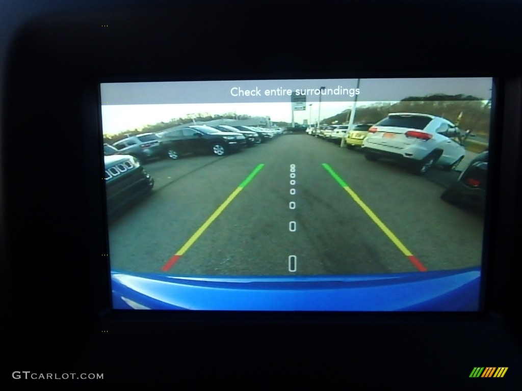 2020 Compass Latitude 4x4 - Jazz Blue Pearl / Black photo #16