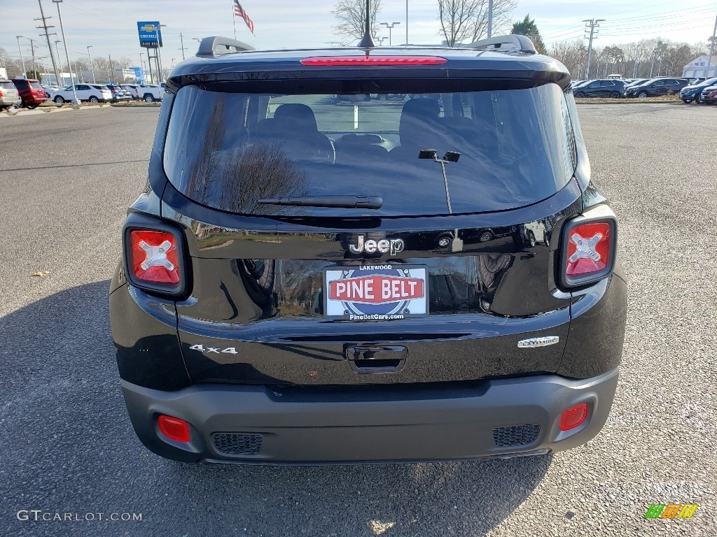 2020 Renegade Latitude 4x4 - Black / Black photo #4