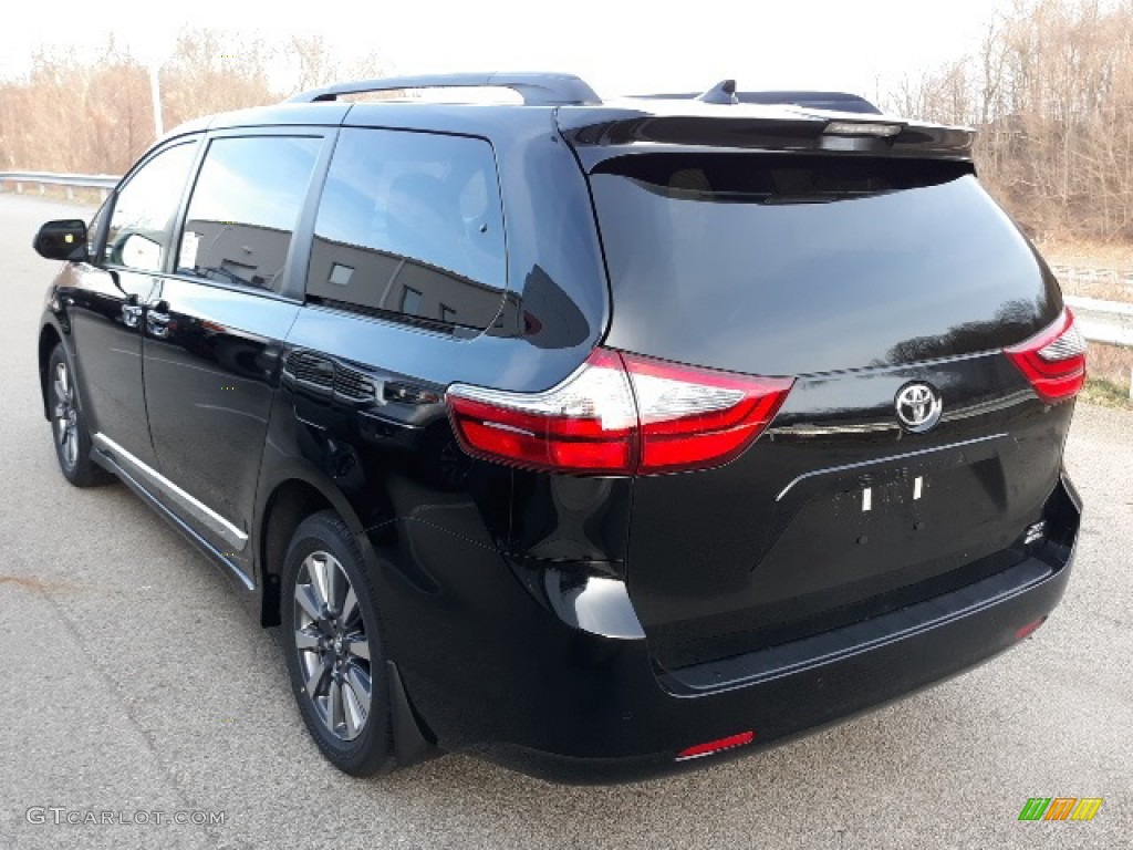 2020 Sienna XLE AWD - Midnight Black Metallic / Ash photo #2