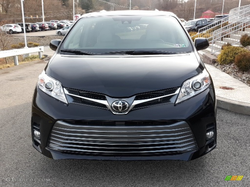2020 Sienna XLE AWD - Midnight Black Metallic / Ash photo #14