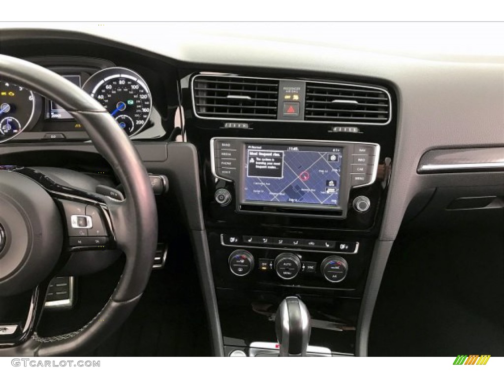2017 Volkswagen Golf R 4Motion w/DCC. Nav. Controls Photo #136446003