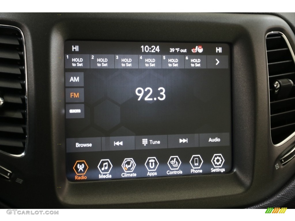 2019 Jeep Compass Trailhawk 4x4 Controls Photo #136446808
