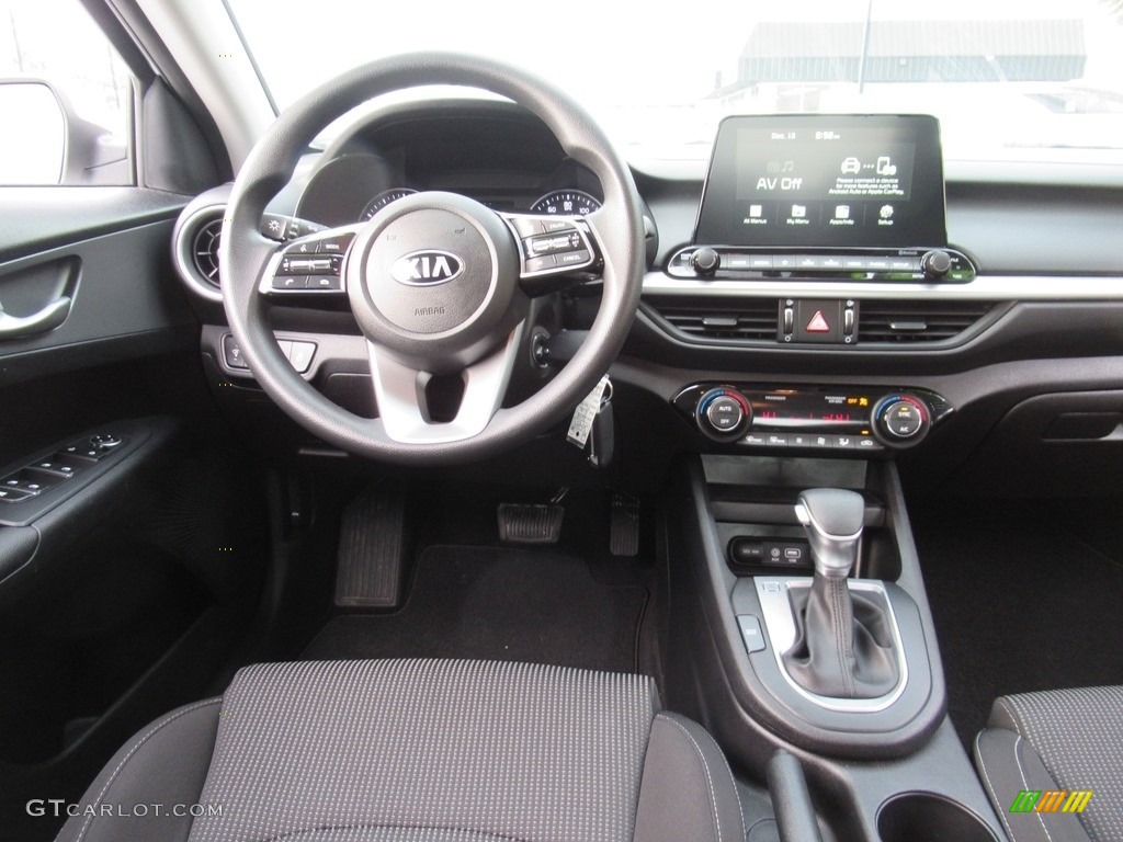 2019 Forte LXS - Clear White / Black photo #15