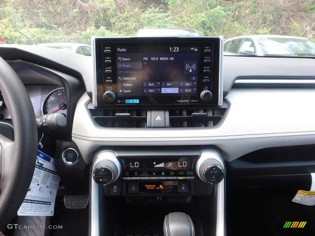 2019 RAV4 XLE AWD - Silver Sky Metallic / Black photo #17