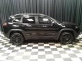 Diamond Black Crystal Pearl - Cherokee Trailhawk 4x4 Photo No. 6