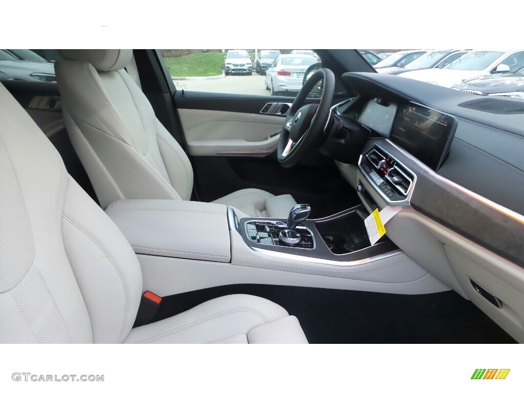 2020 BMW X5 xDrive40i Front Seat Photo #136465132