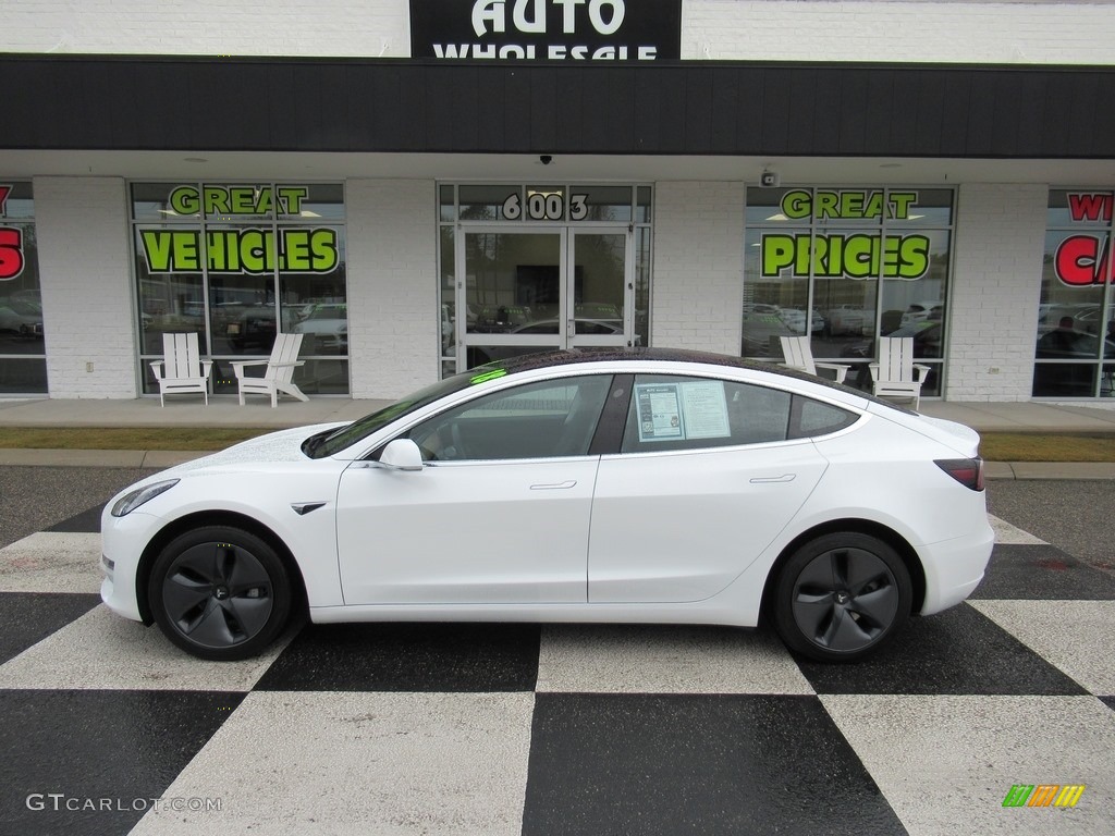 Pearl White Multi-Coat Tesla Model 3