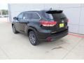 2019 Midnight Black Metallic Toyota Highlander XLE  photo #6