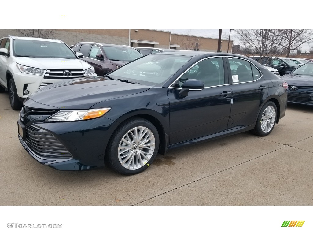 2020 Camry XLE - Galactic Aqua Mica / Black photo #1