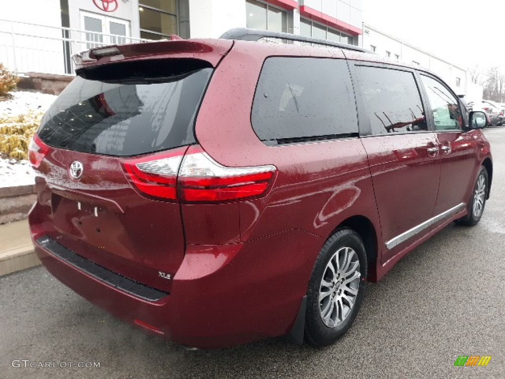 2020 Sienna XLE - Salsa Red Pearl / Ash photo #15