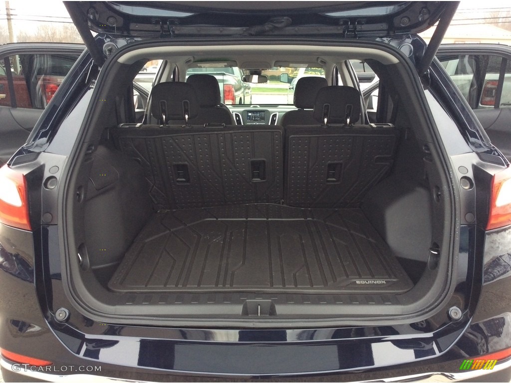 2020 Chevrolet Equinox LT AWD Trunk Photo #136485655