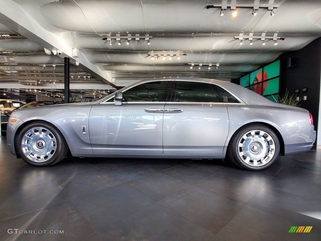 Platinum 2013 Rolls-Royce Ghost Standard Ghost Model Exterior Photo #136486732