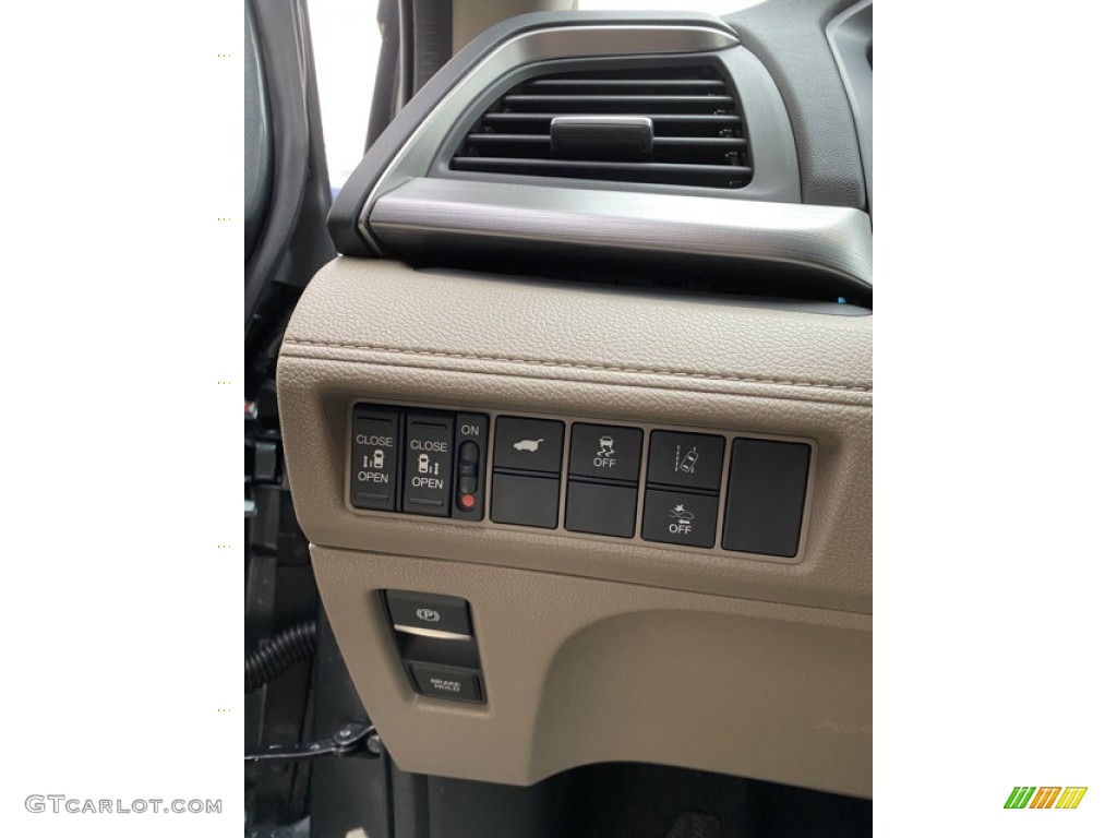 2020 Honda Odyssey EX-L Controls Photos
