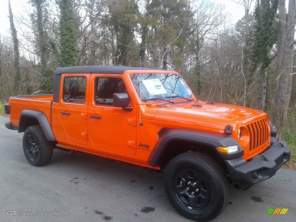 2020 Gladiator Sport 4x4 - Punk