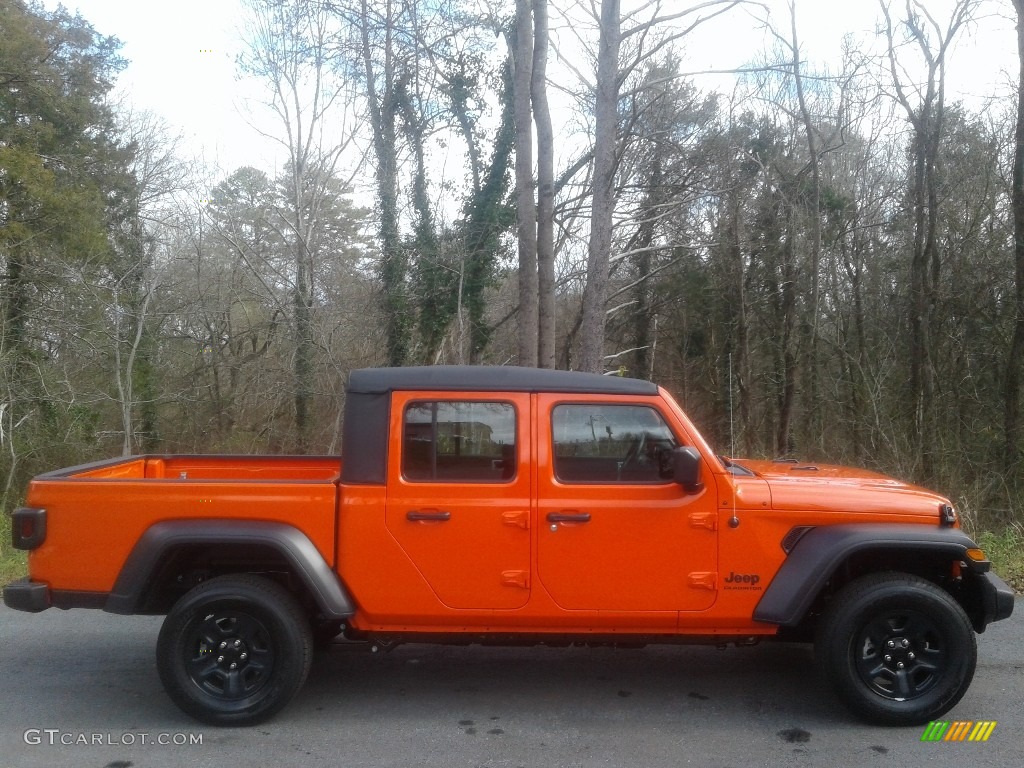 2020 Gladiator Sport 4x4 - Punk