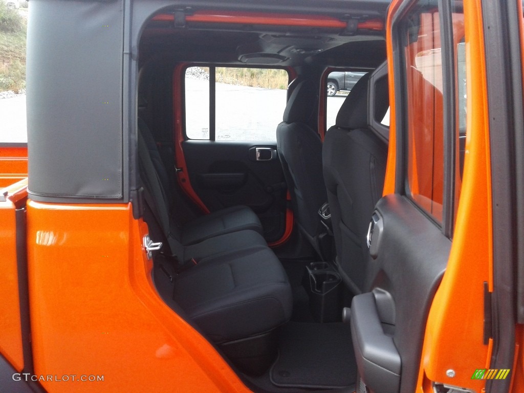2020 Gladiator Sport 4x4 - Punk