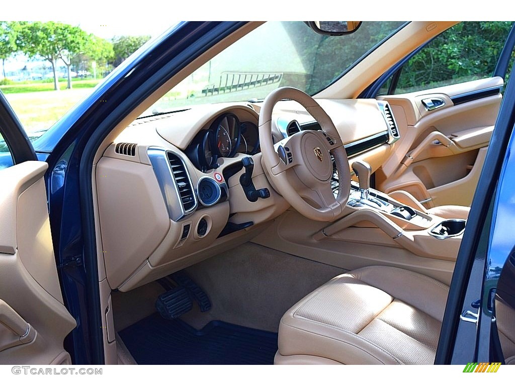 2012 Porsche Cayenne Standard Cayenne Model Front Seat Photo #136497685