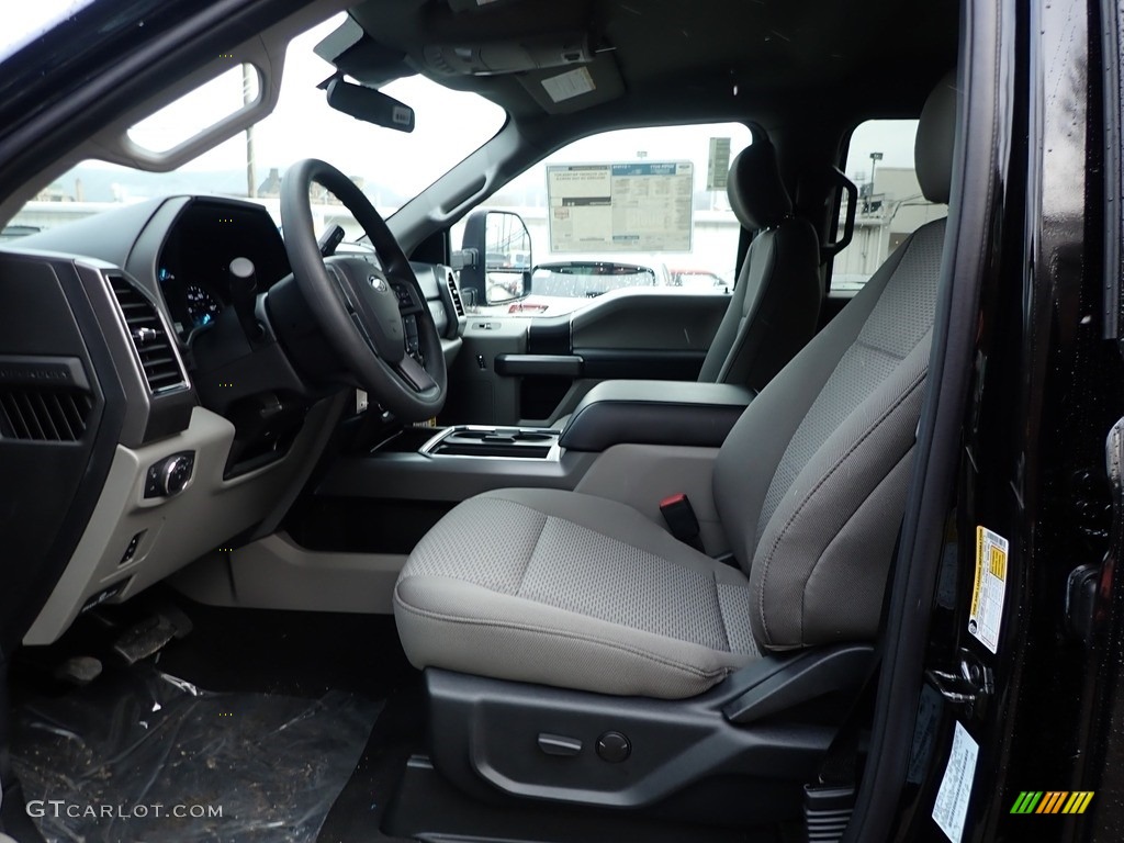 Medium Earth Gray Interior 2020 Ford F350 Super Duty XLT Crew Cab 4x4 Photo #136500250