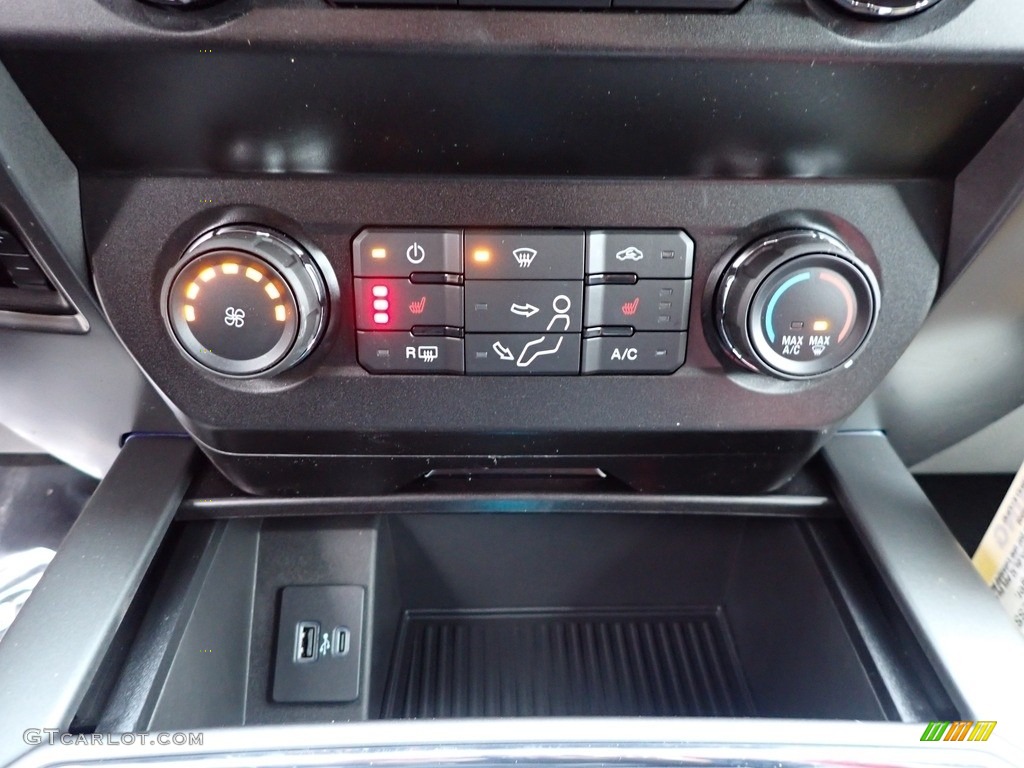 2020 Ford F350 Super Duty XLT Crew Cab 4x4 Controls Photo #136500370
