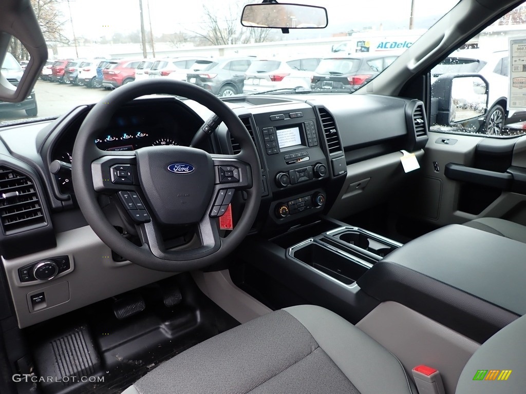 Medium Earth Gray Interior 2020 Ford F150 XL SuperCab 4x4 Photo #136501858