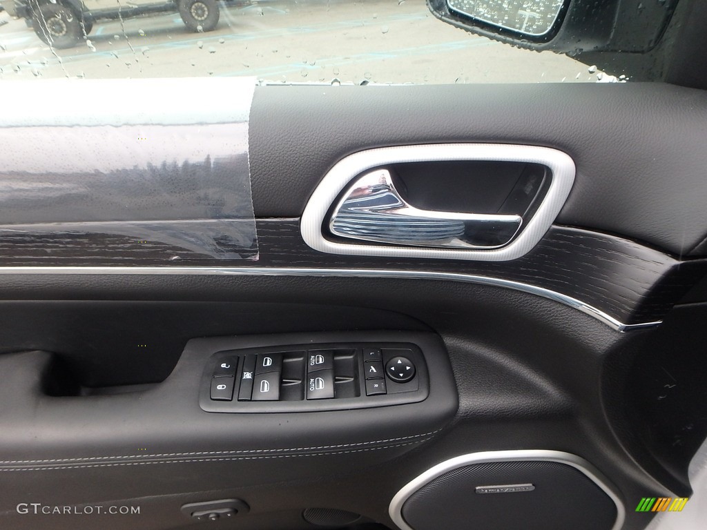 2020 Jeep Grand Cherokee Summit 4x4 Black Door Panel Photo #136507342