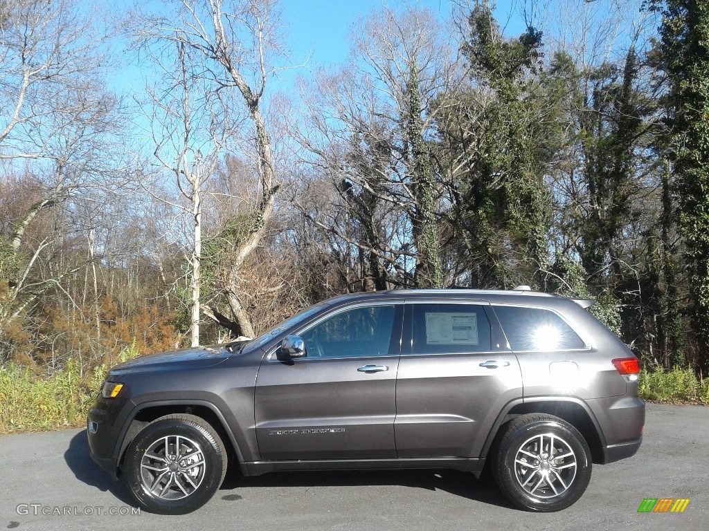 Granite Crystal Metallic Jeep Grand Cherokee