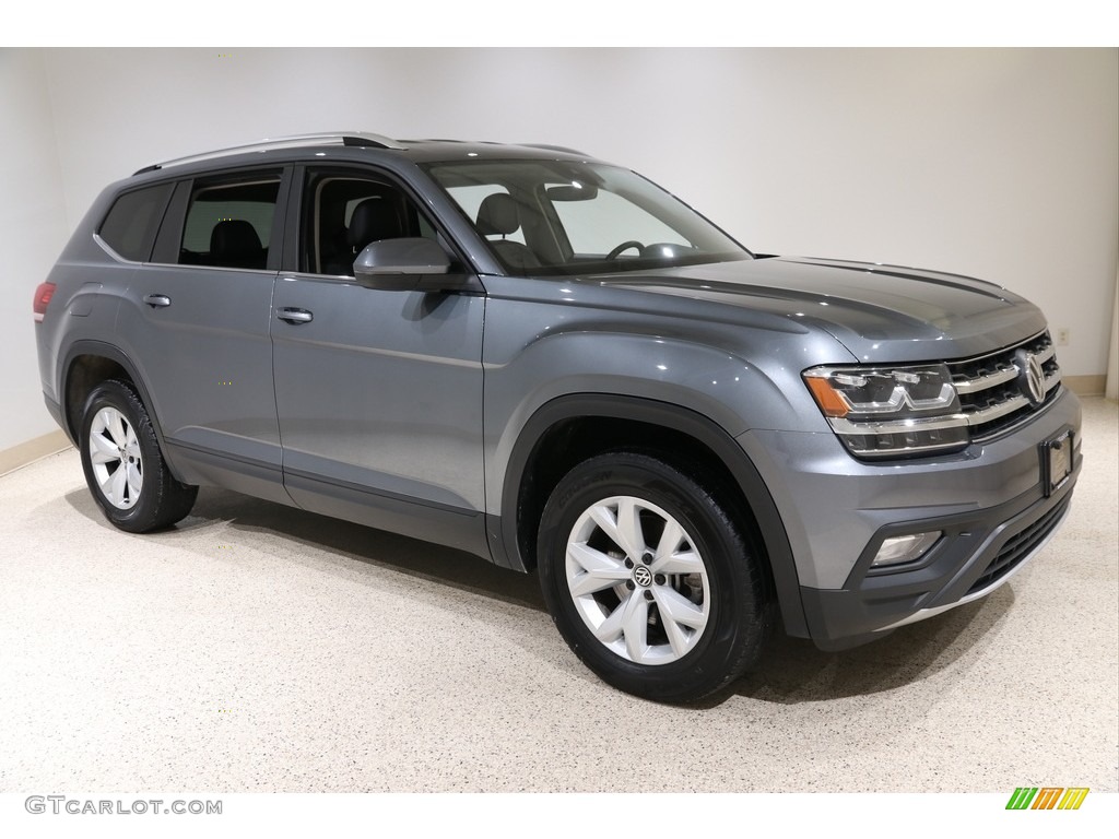 2019 Atlas SE 4Motion - Platinum Gray Metallic / Titan Black photo #1