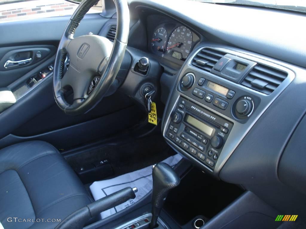 2002 Accord EX V6 Coupe - Nighthawk Black Pearl / Charcoal photo #22