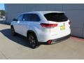 2019 Blizzard Pearl White Toyota Highlander LE  photo #6