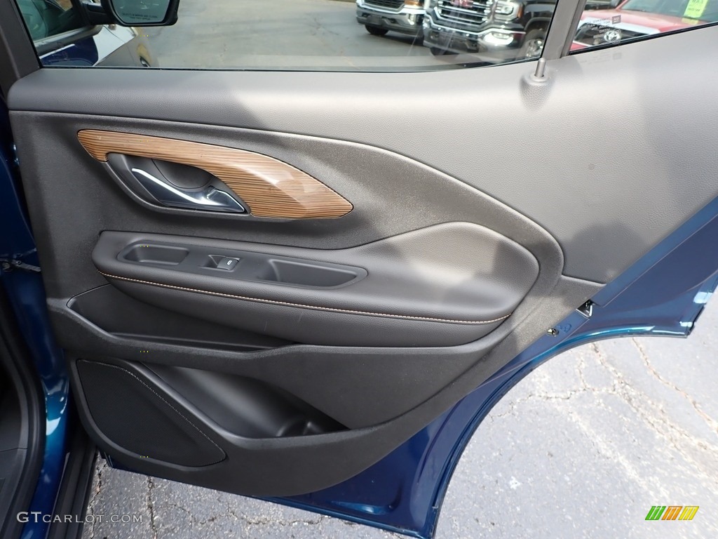 2020 GMC Terrain SLE AWD Jet Black Door Panel Photo #136546266