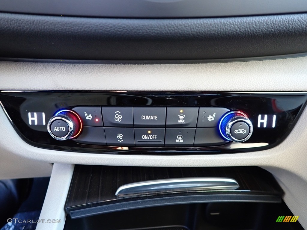 2020 Buick Regal Sportback Essence AWD Controls Photos