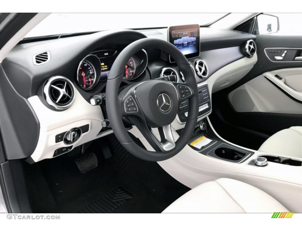 2020 Mercedes-Benz GLA 250 Crystal Gray Dashboard Photo #136553008