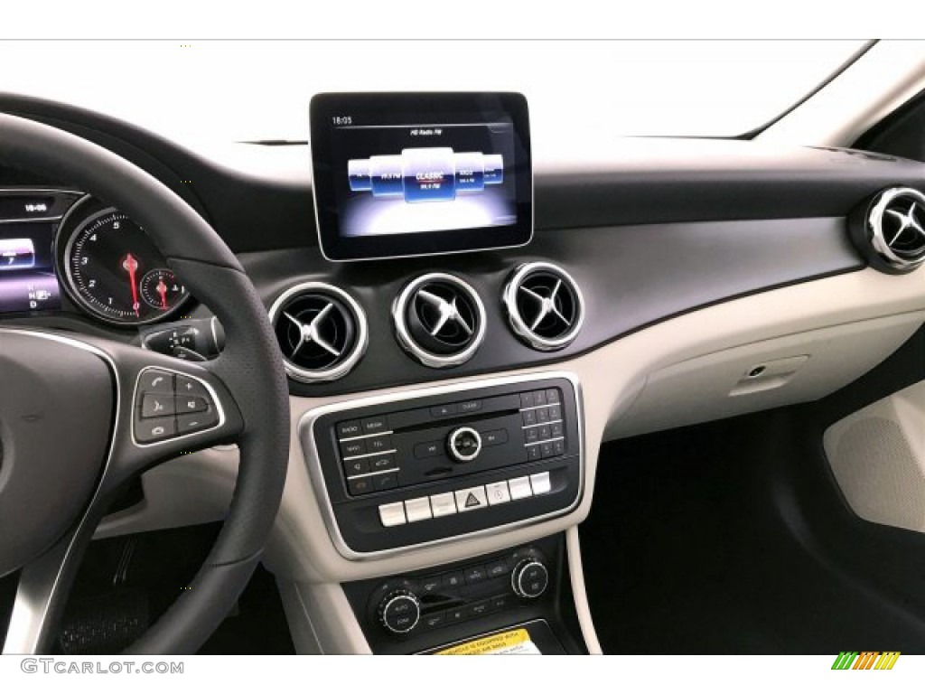 2020 Mercedes-Benz GLA 250 Crystal Gray Dashboard Photo #136553048