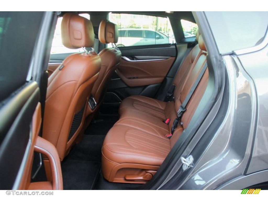 Beige Interior 2017 Maserati Levante S AWD Photo #136553501