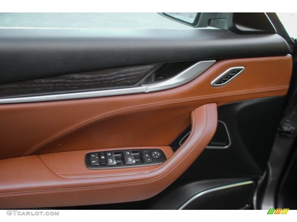 2017 Maserati Levante S AWD Beige Door Panel Photo #136553627