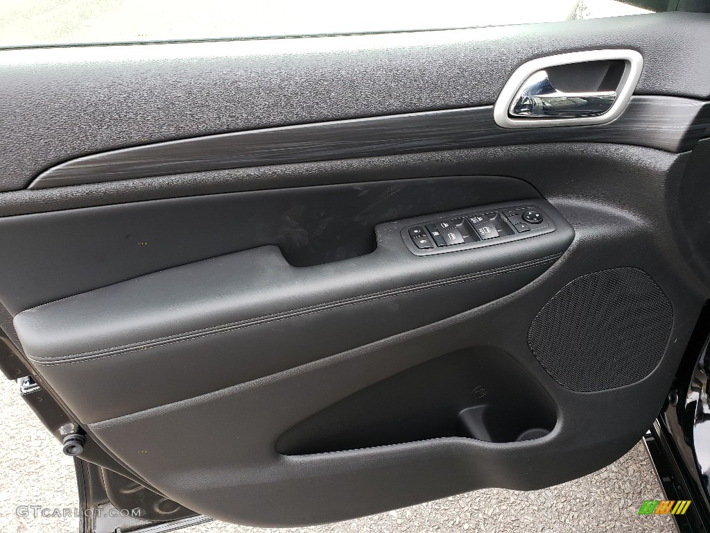 2020 Jeep Grand Cherokee Altitude 4x4 Black Door Panel Photo #136565927