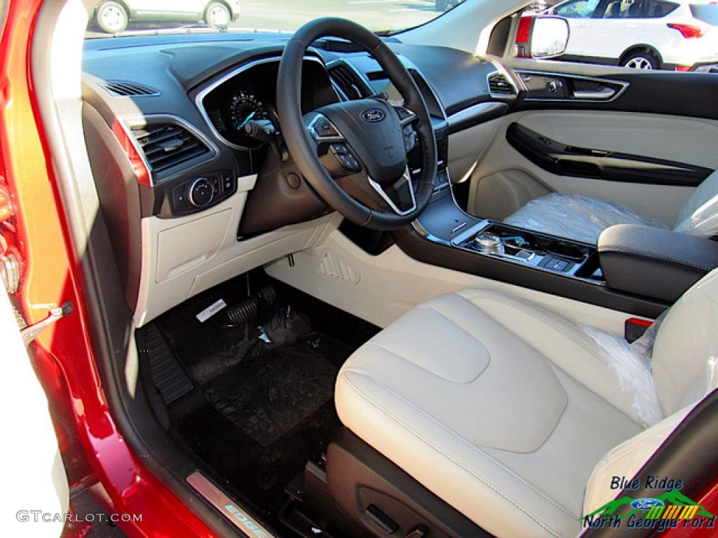 2020 Edge Titanium AWD - Rapid Red Metallic / Soft Ceramic photo #28
