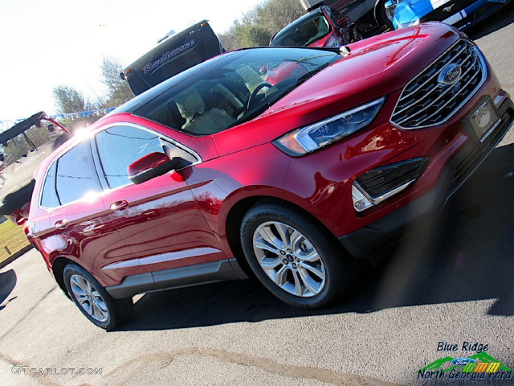 2020 Edge Titanium AWD - Rapid Red Metallic / Soft Ceramic photo #32